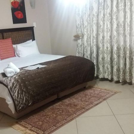 Nongoma Lodge & Inn Cc Ruang foto