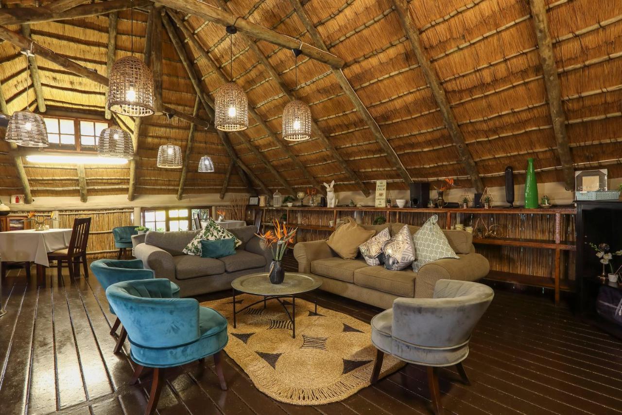 Nongoma Lodge & Inn Cc Bagian luar foto