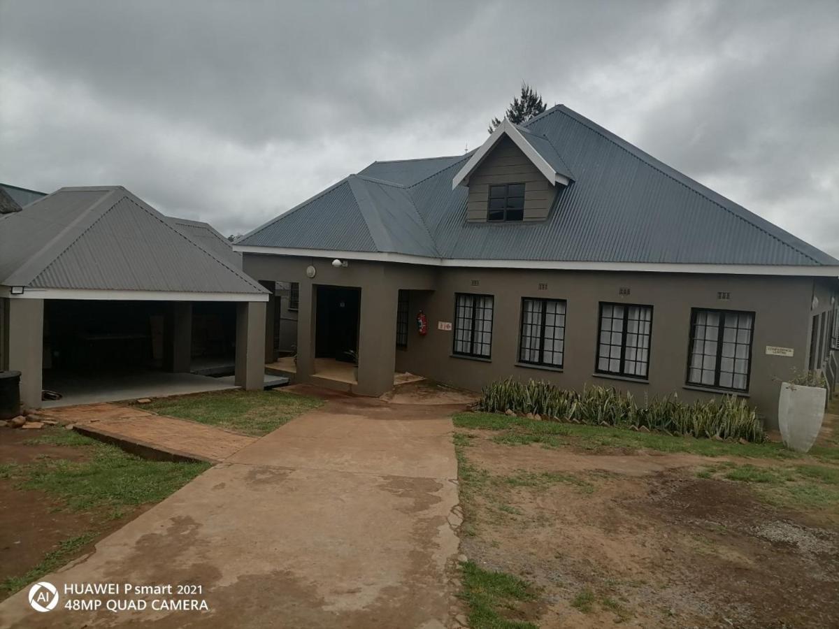 Nongoma Lodge & Inn Cc Bagian luar foto