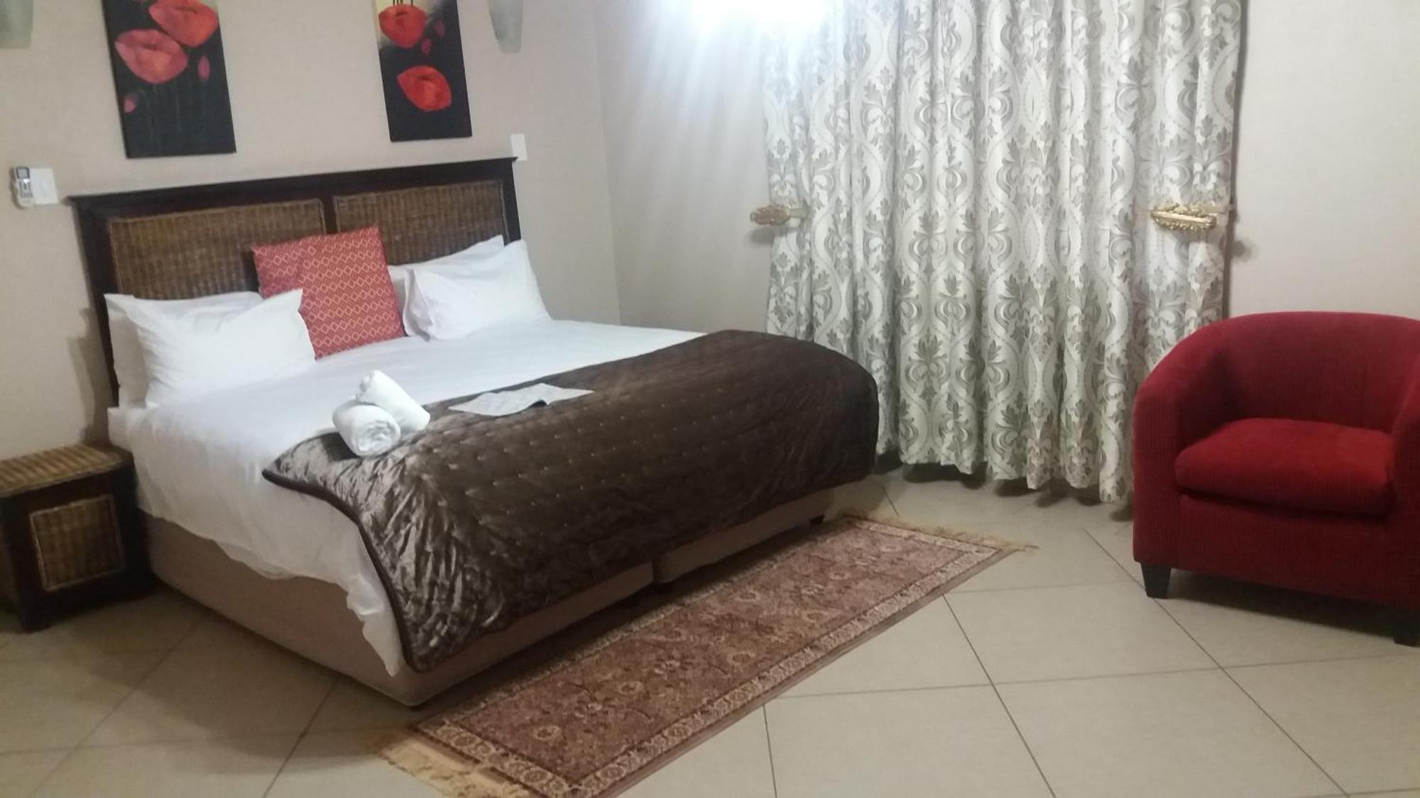 Nongoma Lodge & Inn Cc Ruang foto