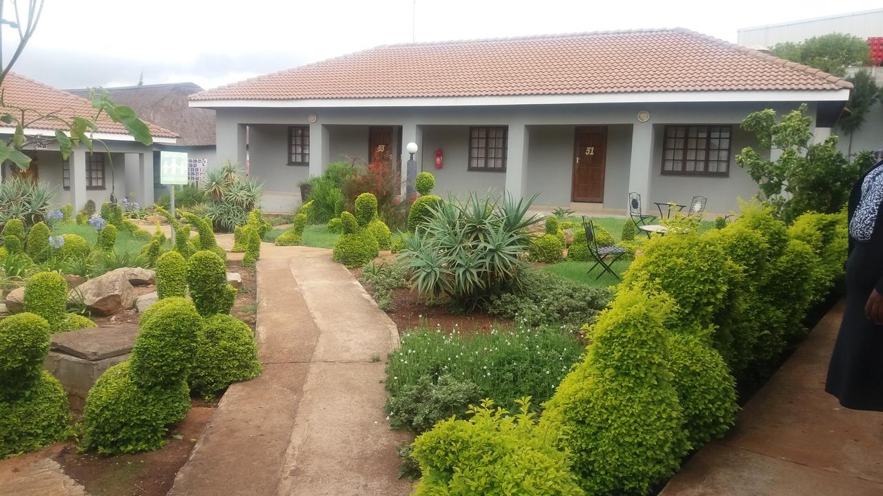 Nongoma Lodge & Inn Cc Bagian luar foto